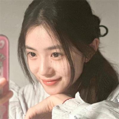 安娜·卡拉曼佐夫